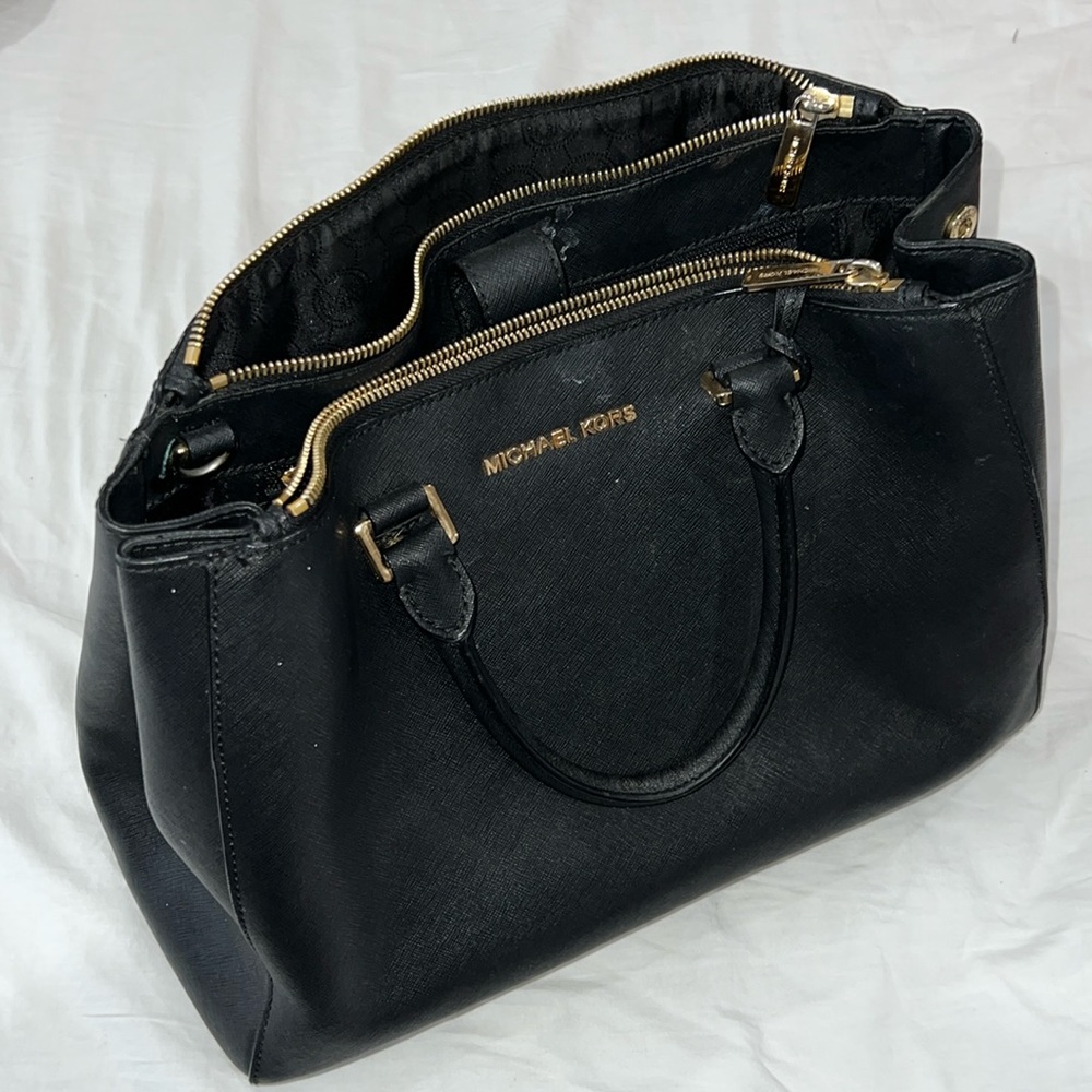 Black Michael Kors satchel bag